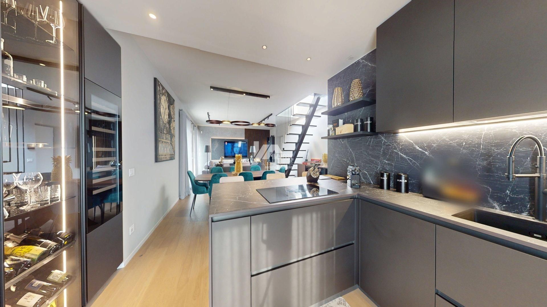 Attico con terrazzo in via chiusure 102, Brescia