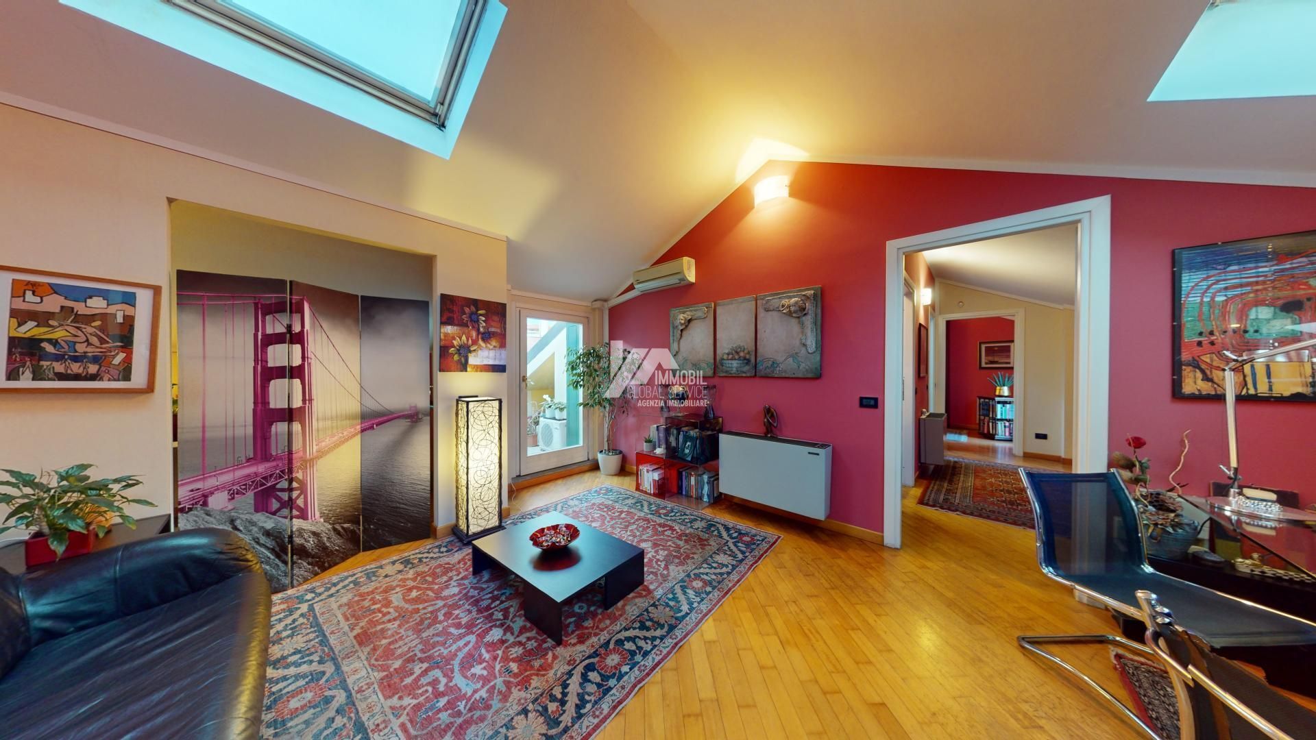 Trilocale con terrazzo in via lattanzio gambara 75, Brescia