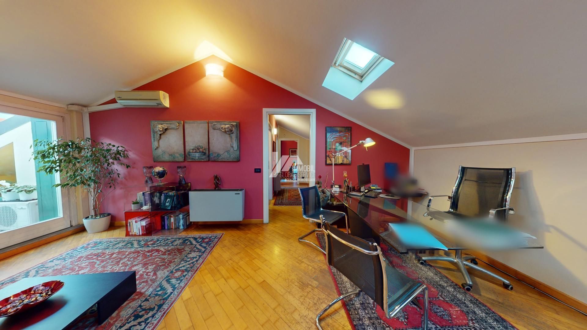 Trilocale con terrazzo in via lattanzio gambara 75, Brescia