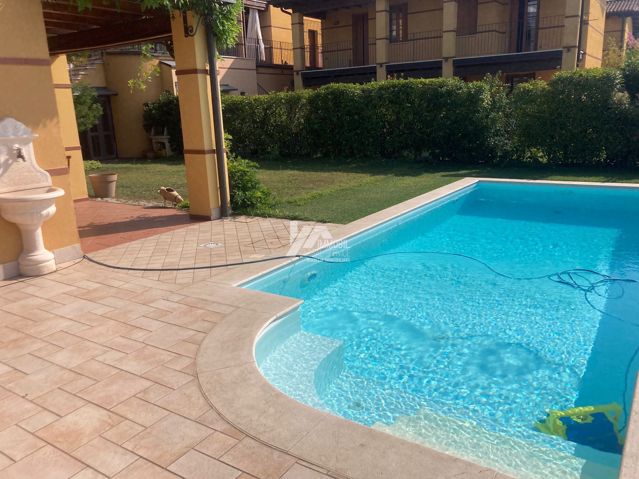 Villa con giardino in via dei ronchi 14, Capriano del Colle