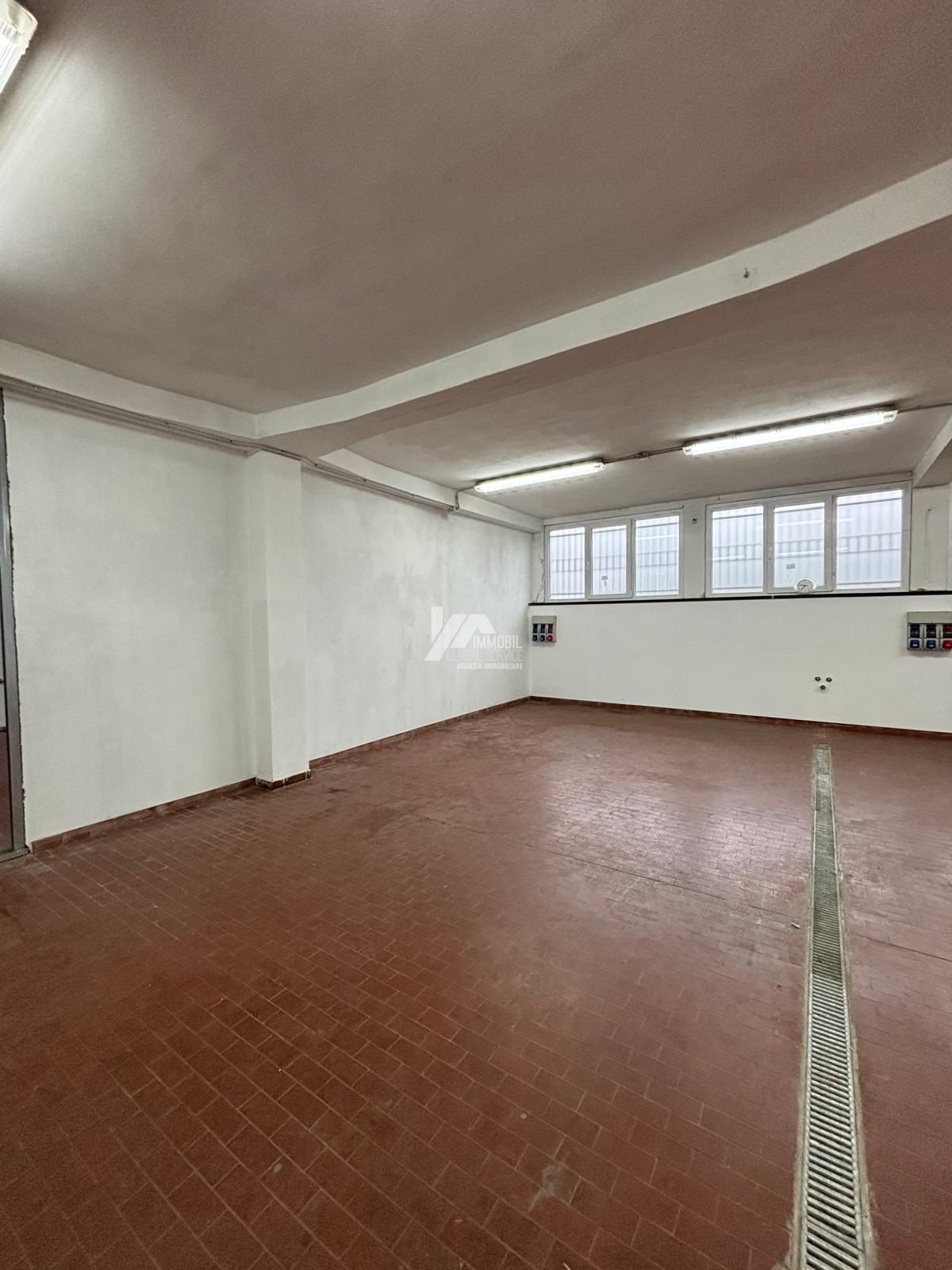 Laboratorio ristrutturato in via carabioli, Cellatica