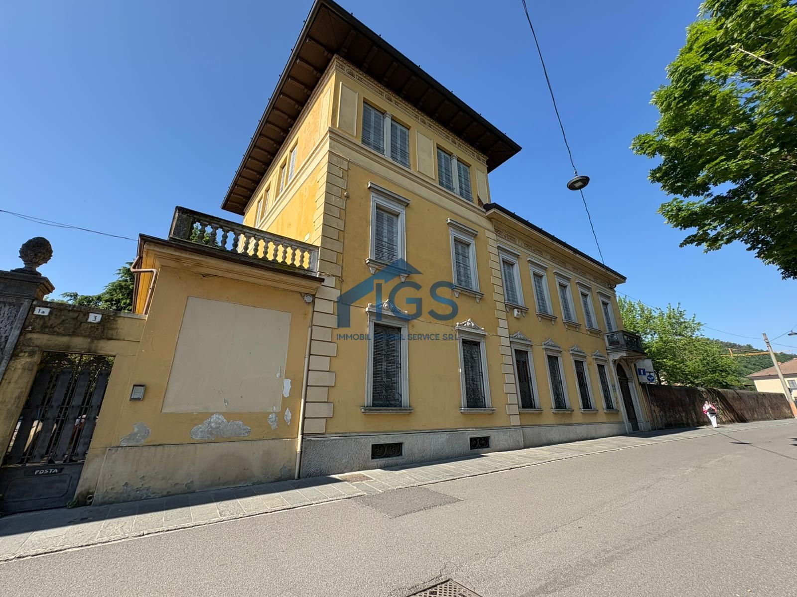 Villa con giardino in via minzoni don 5, Rovato