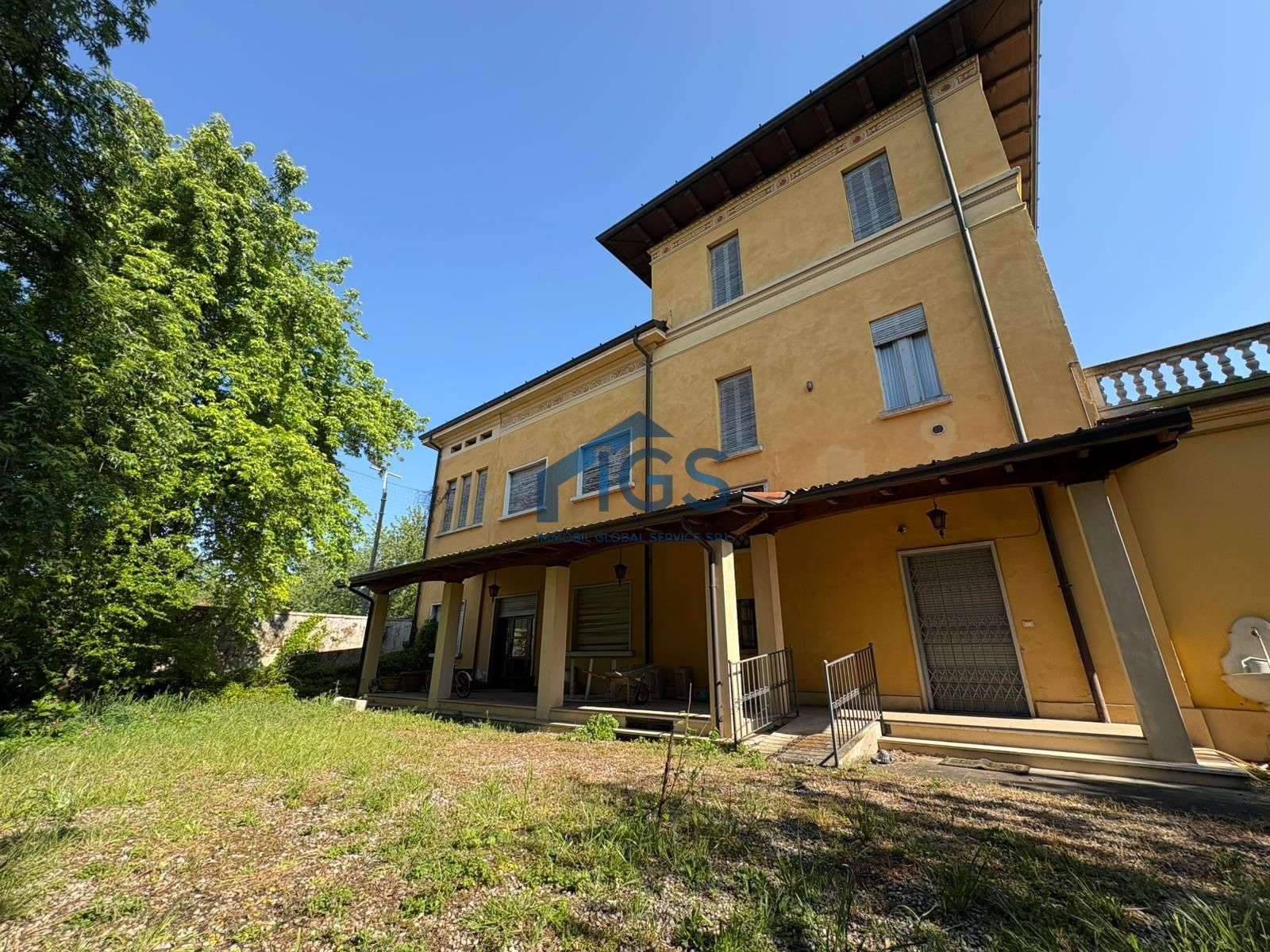 Villa con giardino in via minzoni don 5, Rovato