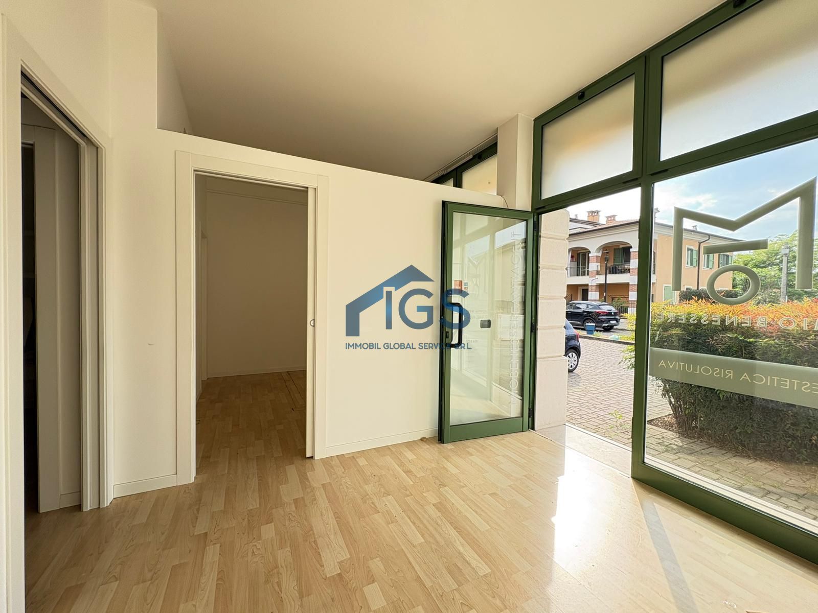 Locale commerciale in affitto in via guglielmo marconi, Torbole Casaglia