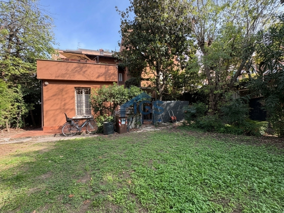 Quadrilocale con giardino in via cremona, Brescia