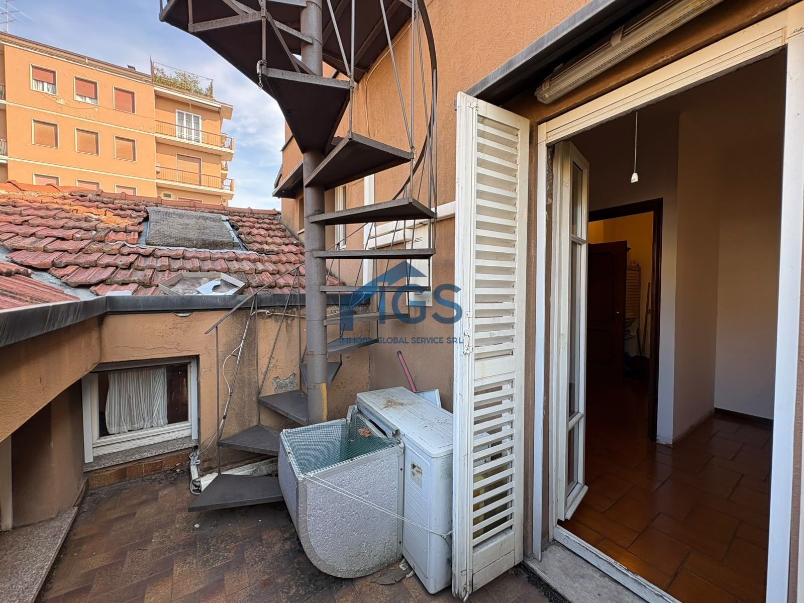 Trilocale con terrazzo in via cremona, Brescia