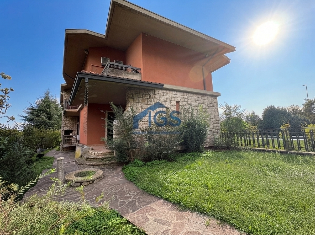 Casa indipendente con giardino in via carlo goldoni 19, Brescia