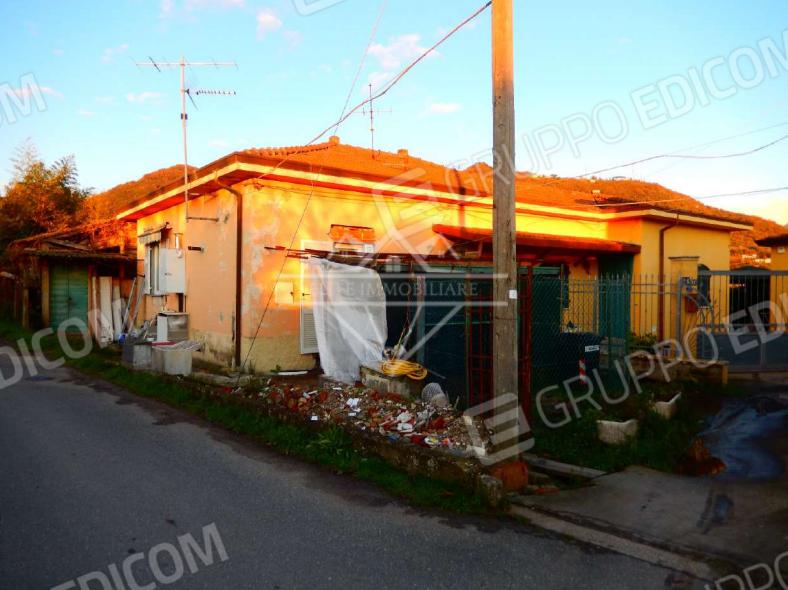 Casa indipendente in vendita a Carrara