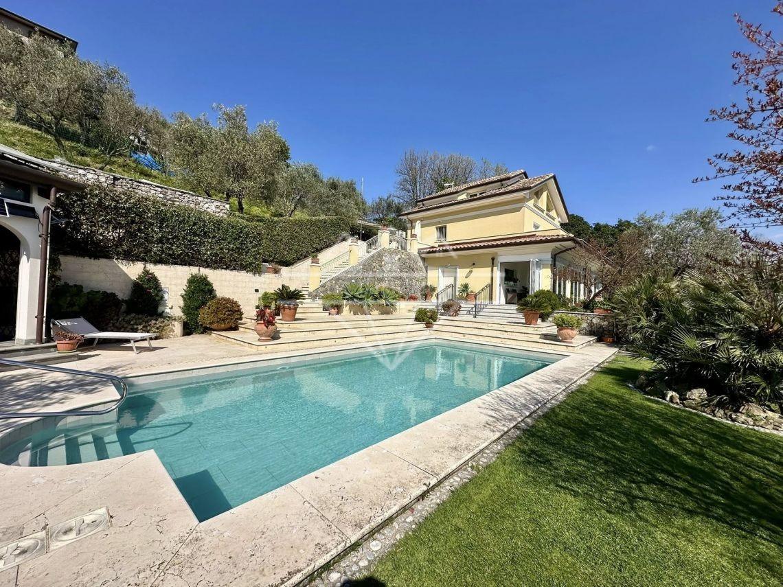 Villa in vendita a Castelnuovo Magra
