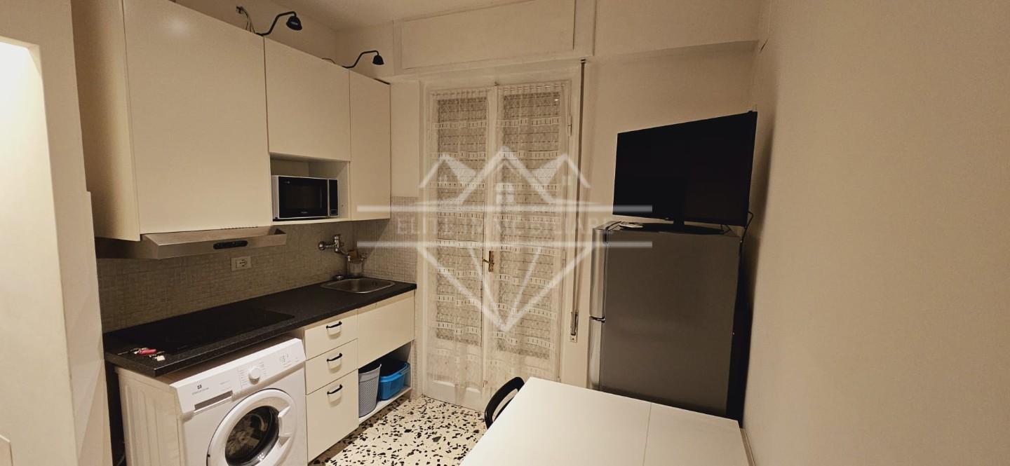 Bilocale arredato in affitto, Carrara marina di