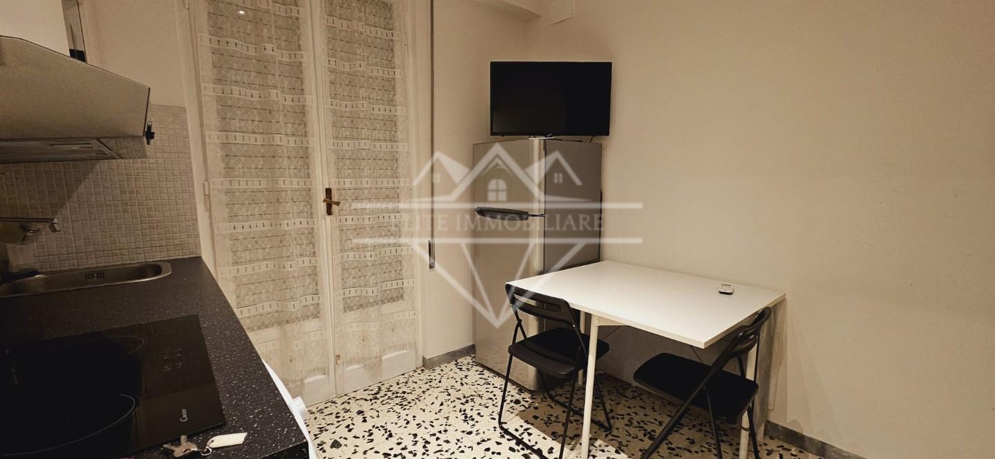 Bilocale arredato in affitto, Carrara marina di