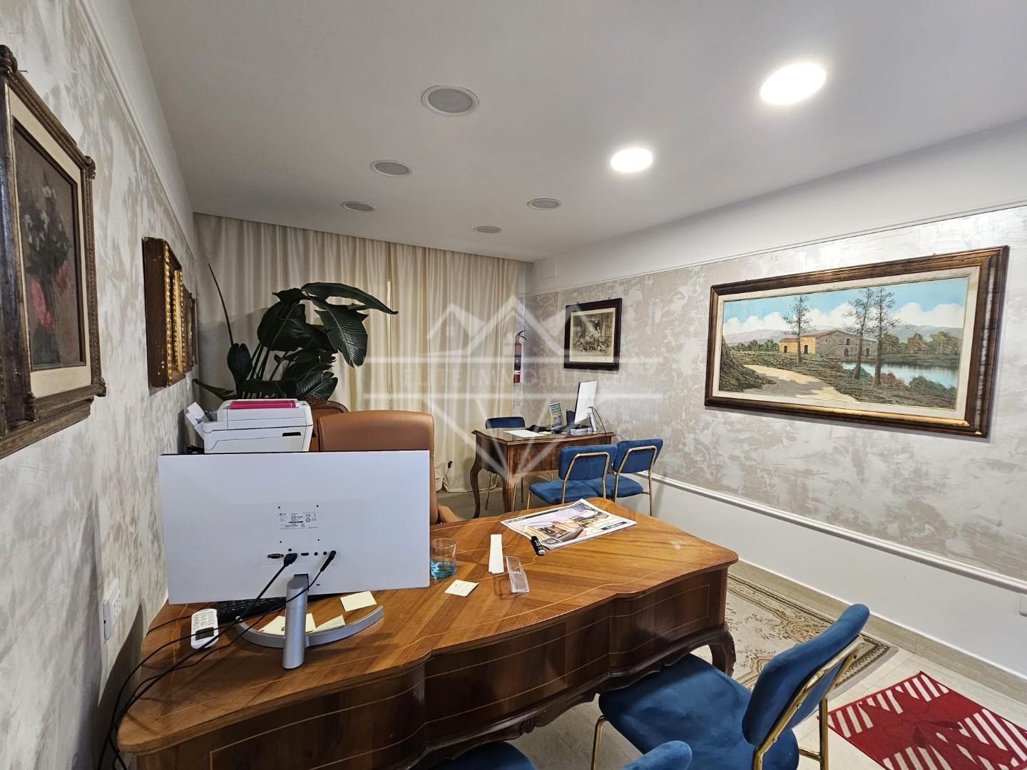 Negozio in affitto, Carrara marina di