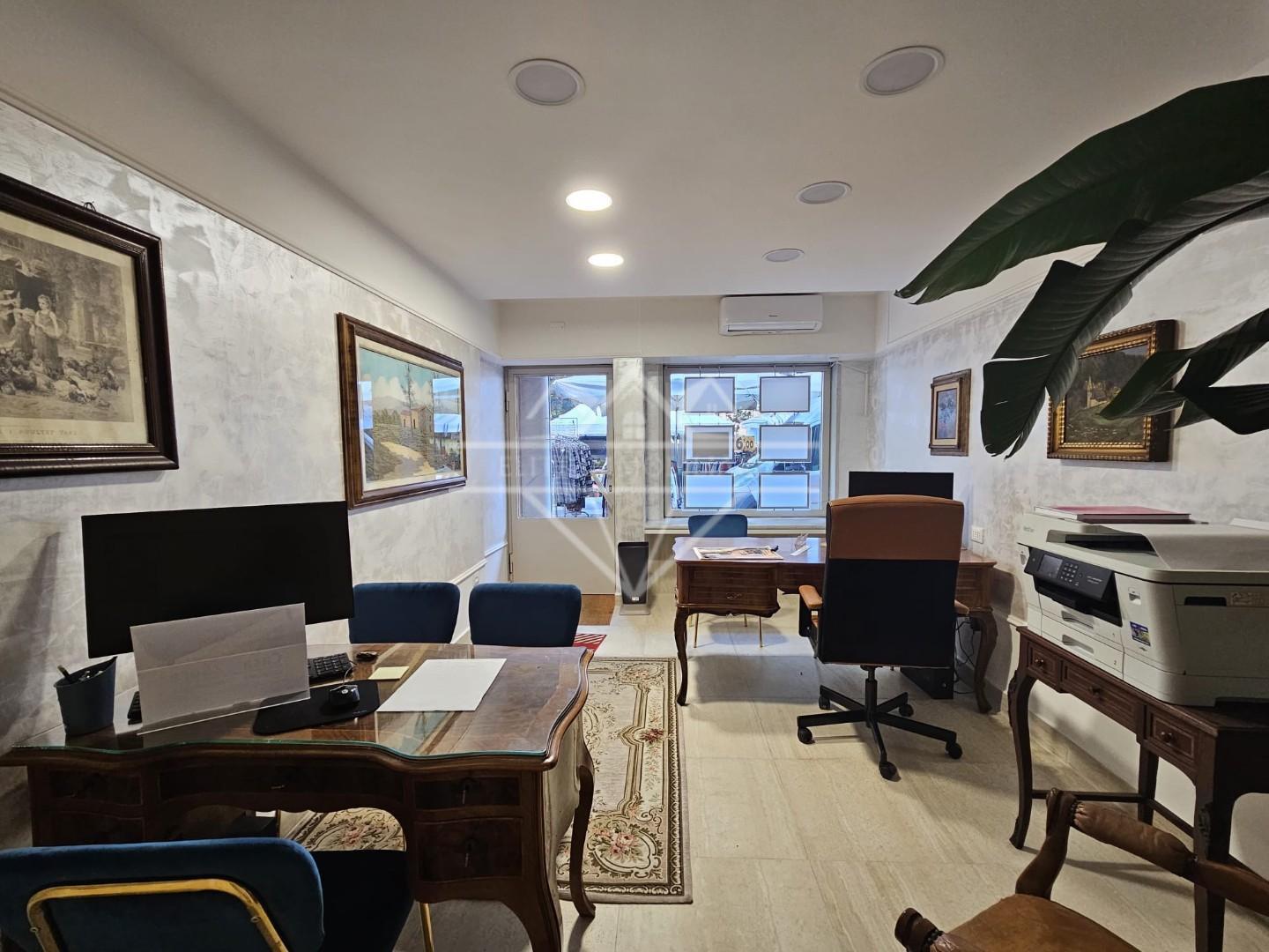 Negozio in affitto, Carrara marina di