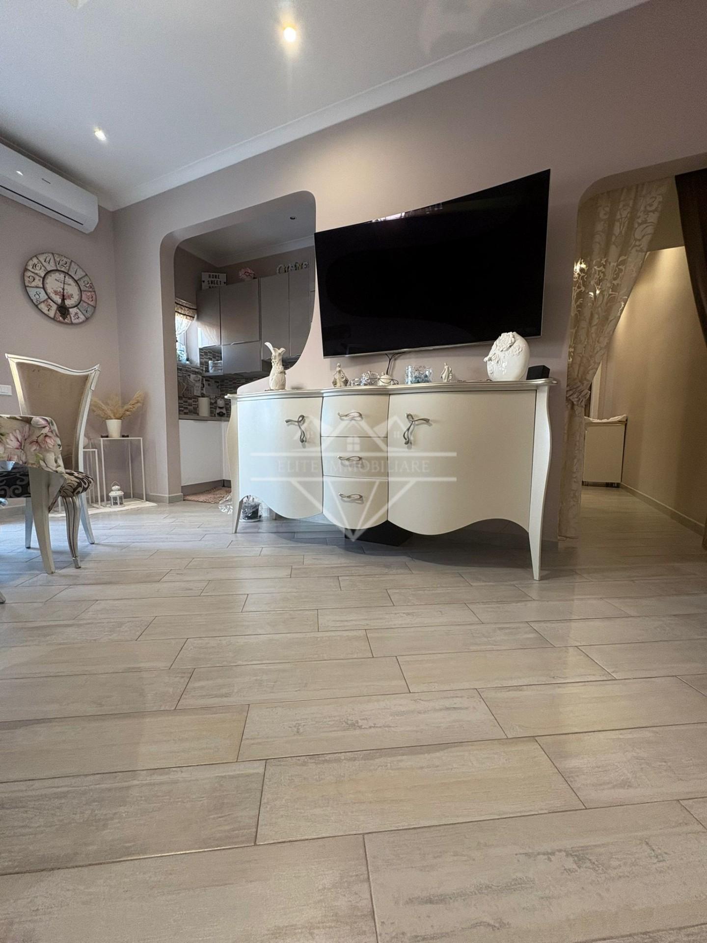 Trilocale ristrutturato, Carrara avenza