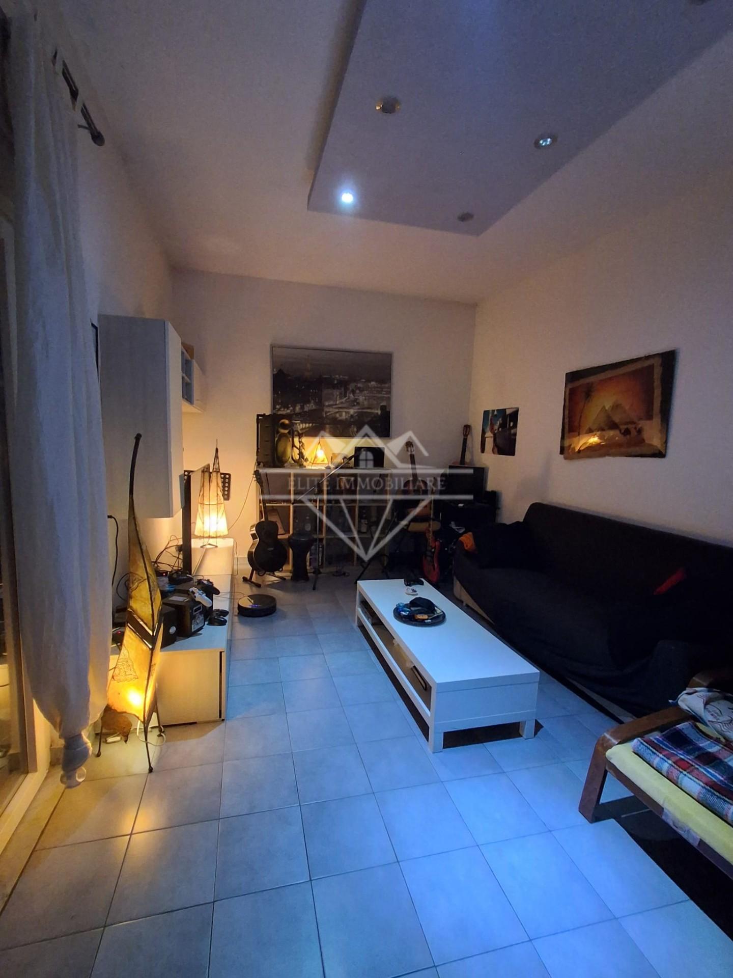 Trilocale con giardino, Carrara avenza