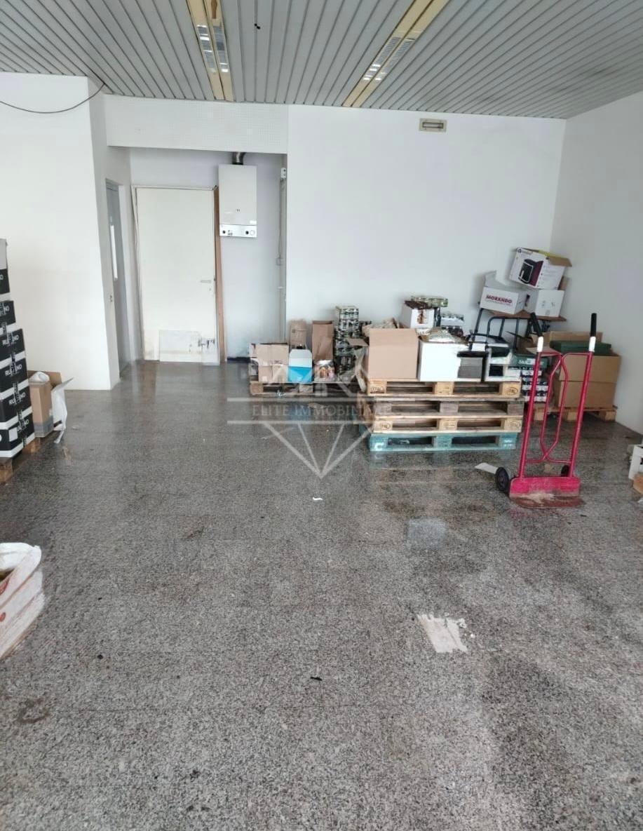 Locale commerciale in affitto a Massa