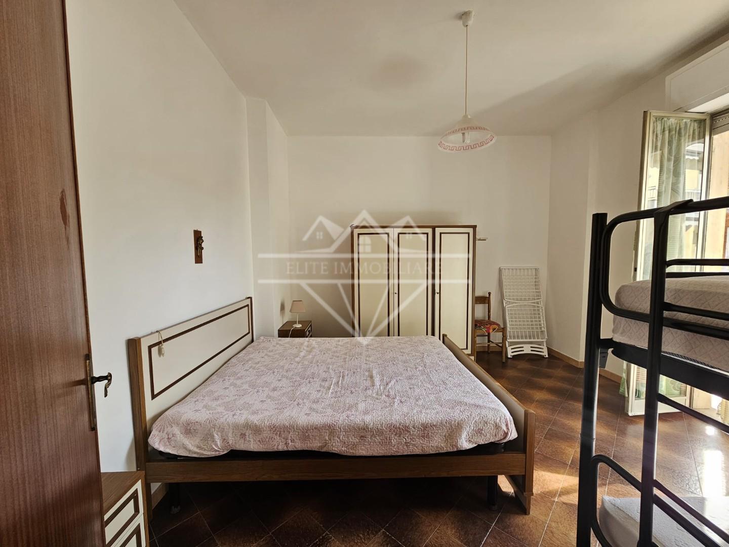 Bilocale vista mare, Sarzana marinella di