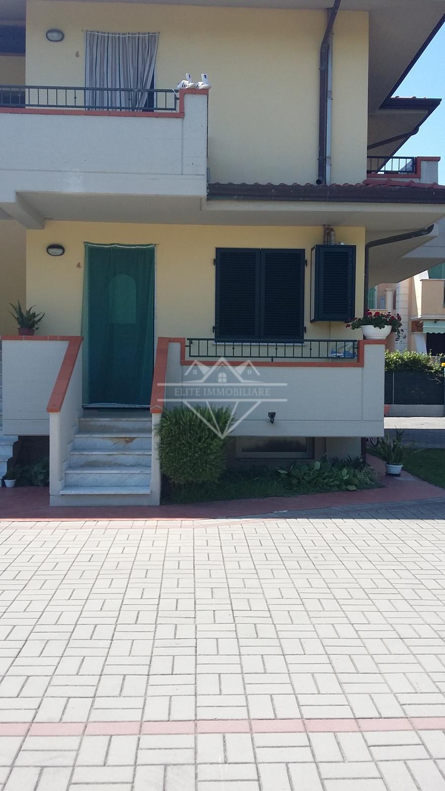 Quadrilocale arredato in affitto a Massa