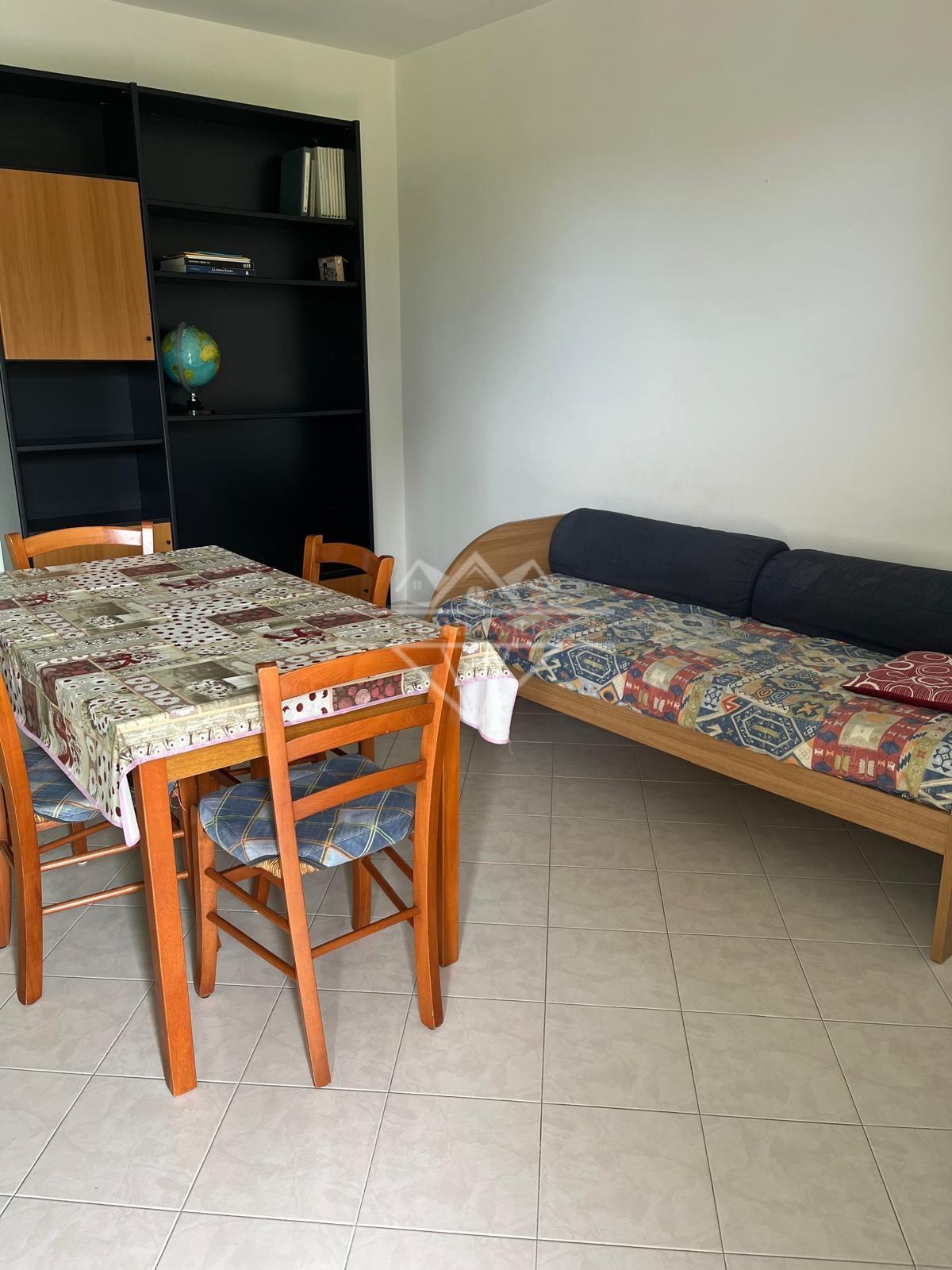 Quadrilocale arredato in affitto a Massa