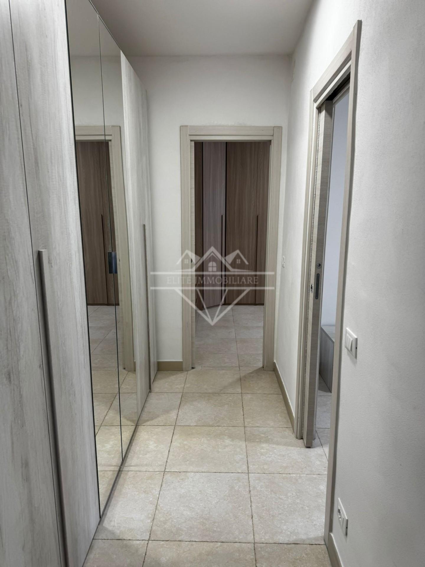 Trilocale arredato in affitto a Massa