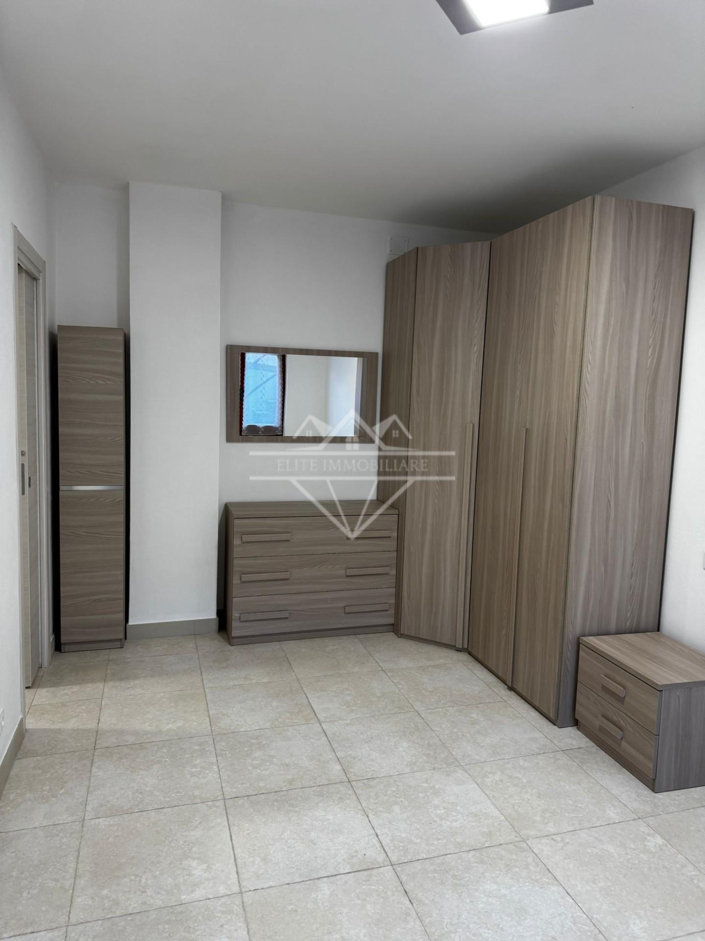 Trilocale arredato in affitto a Massa