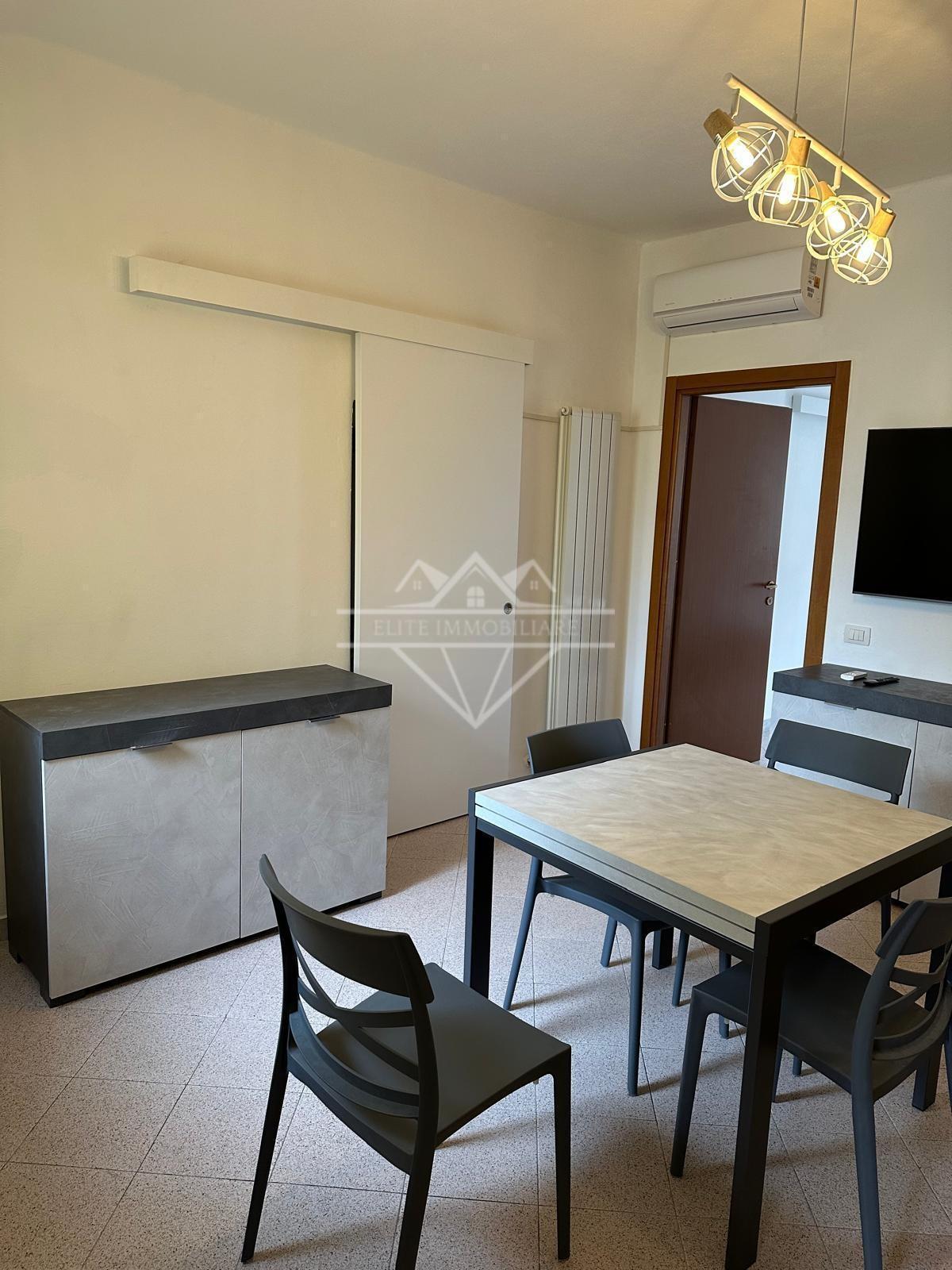 Trilocale in affitto a Carrara