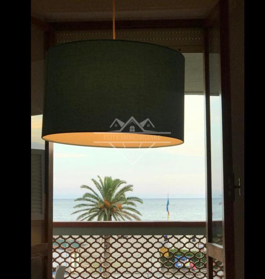 Appartamento arredato in affitto, Carrara marina di