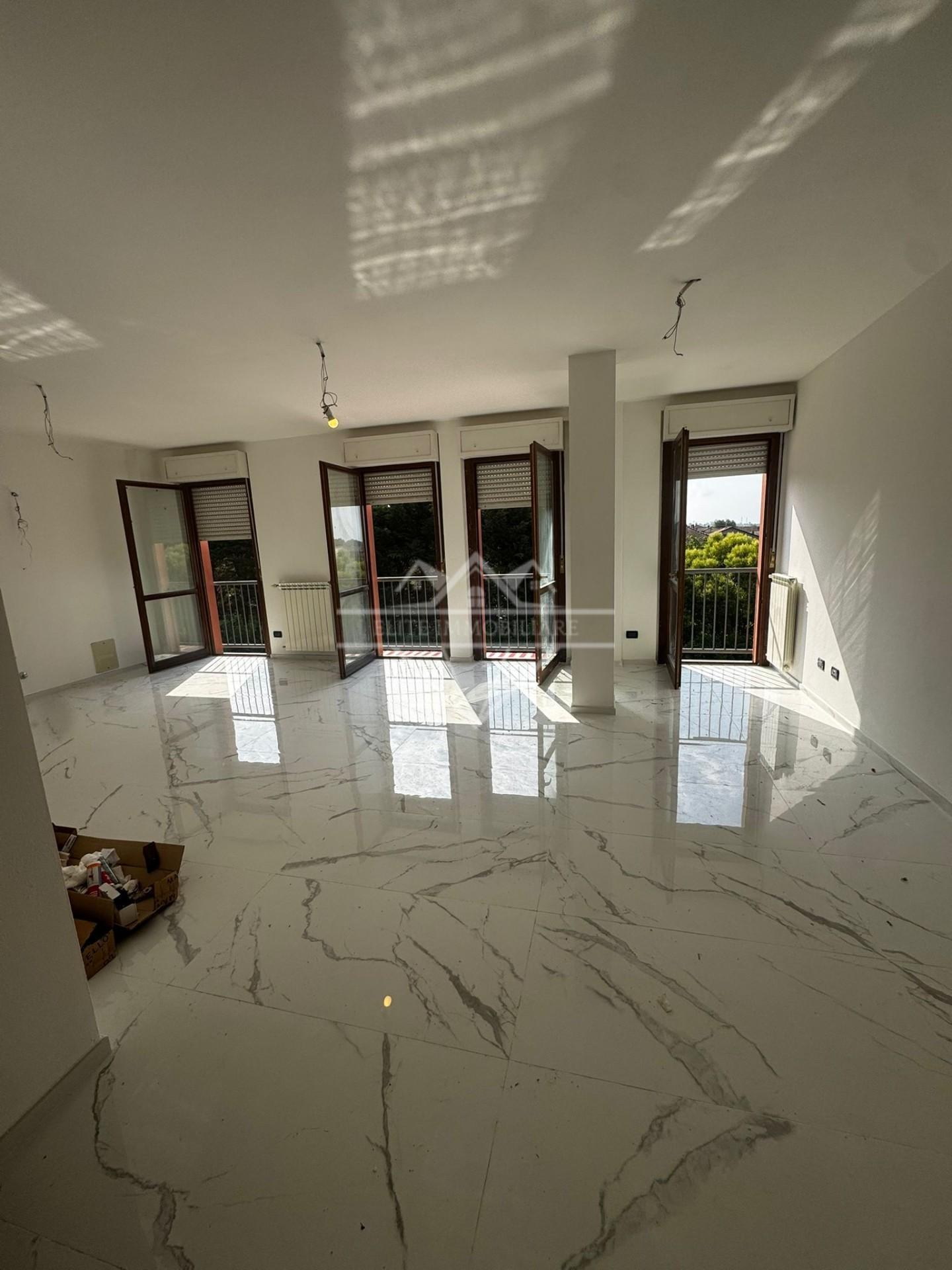 Quadrilocale ristrutturato, Sarzana san lazzaro