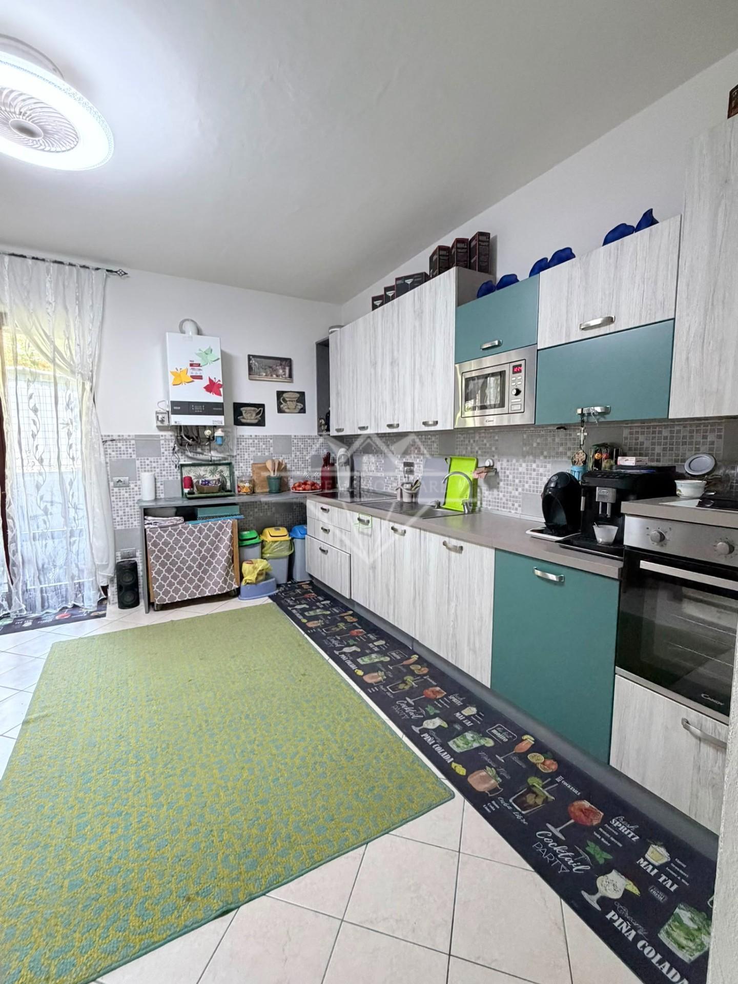 Casa indipendente con giardino, Carrara fossola