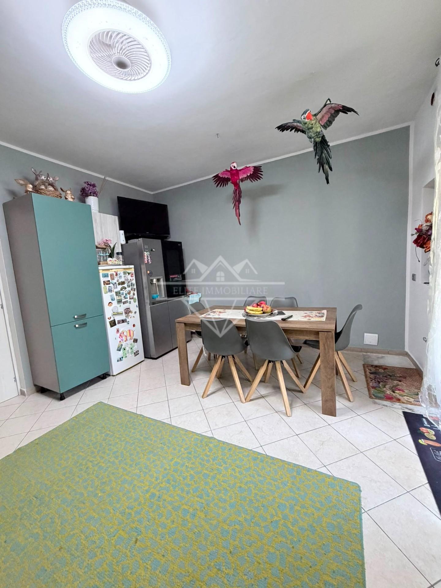 Casa indipendente con giardino, Carrara fossola