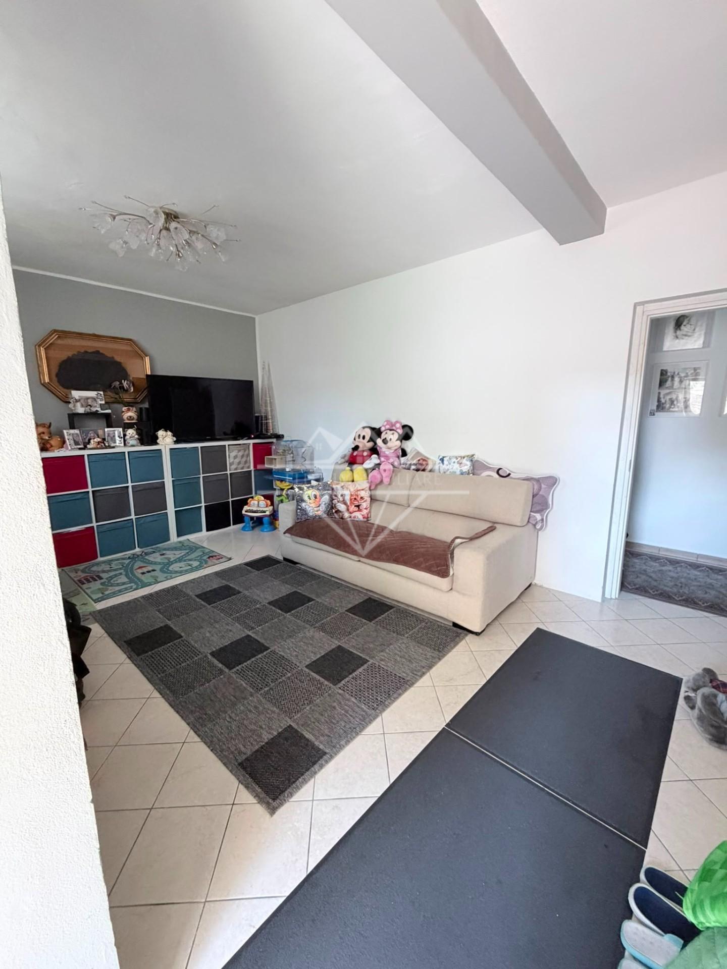 Casa indipendente con giardino, Carrara fossola