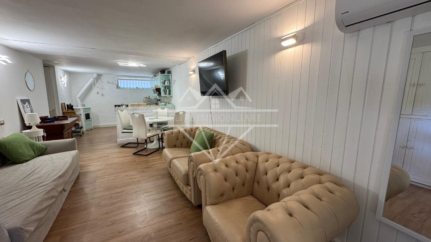 Loft in vendita, Ortonovo isola