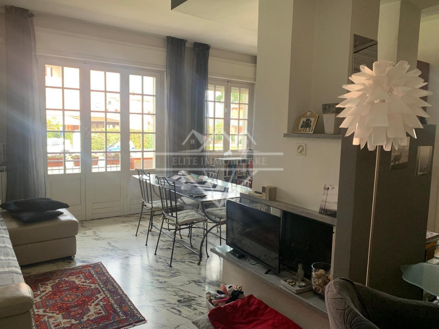 Villa Bifamiliare con giardino, Ameglia fiumaretta