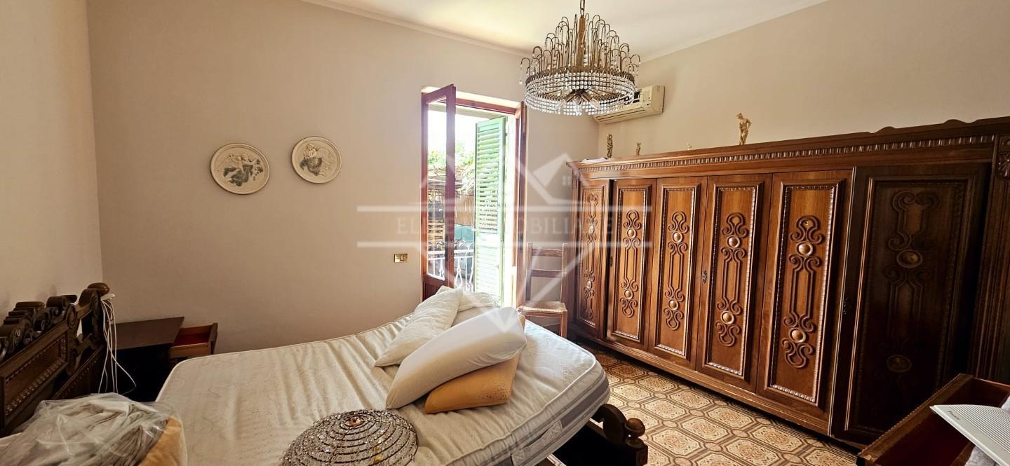 Casa indipendente arredata in affitto, Massa marina di
