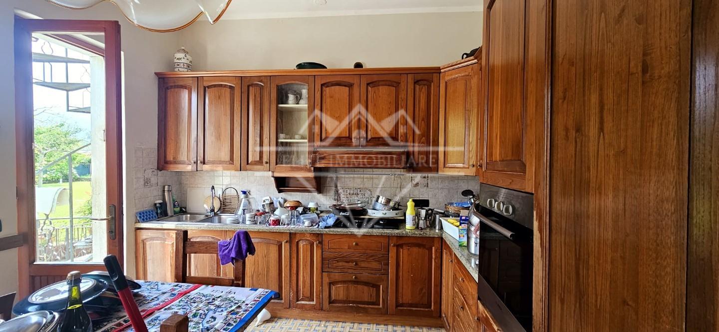 Casa indipendente arredata in affitto, Massa marina di