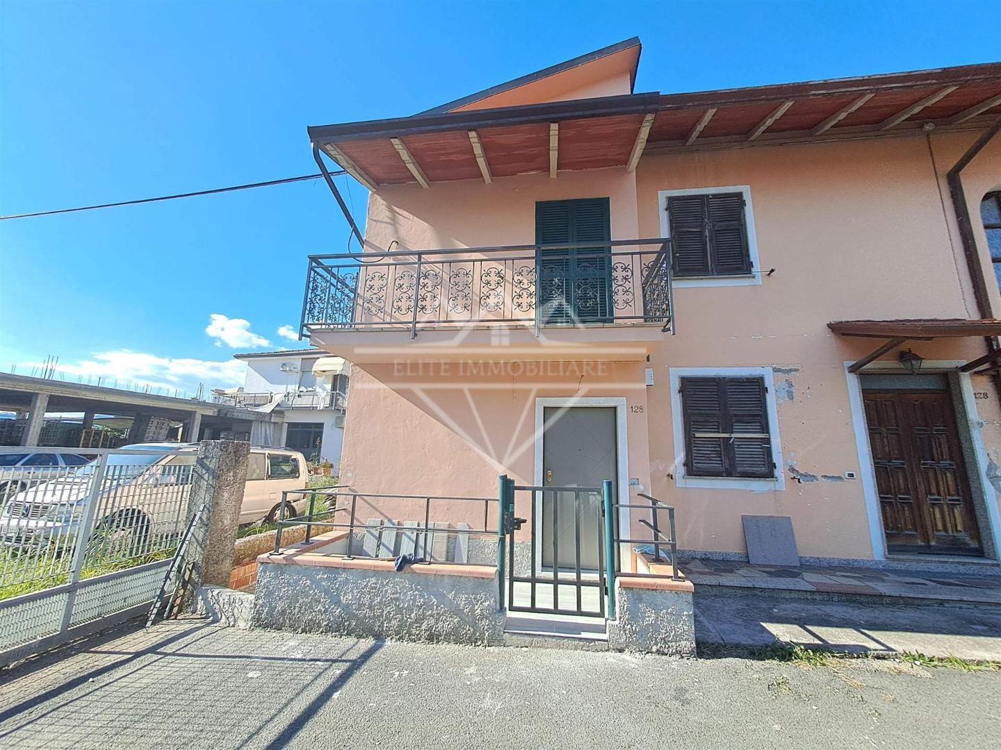 Casa indipendente ristrutturata, Ortonovo dogana