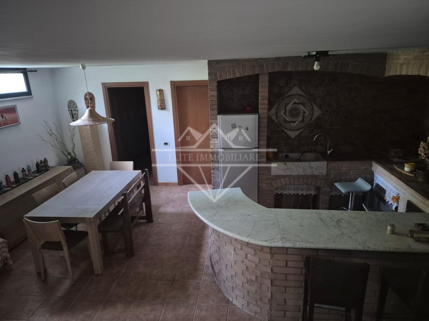 Villa arredata in affitto, Castelnuovo Magra palvotrisia