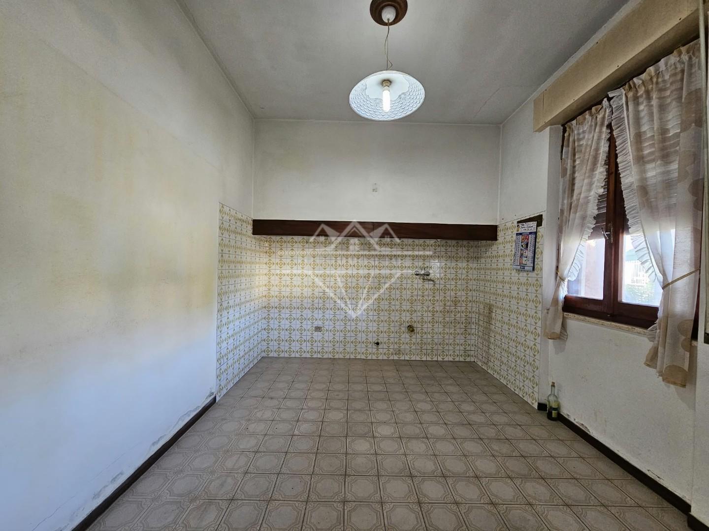 Casa indipendente con giardino, Castelnuovo Magra molicciara