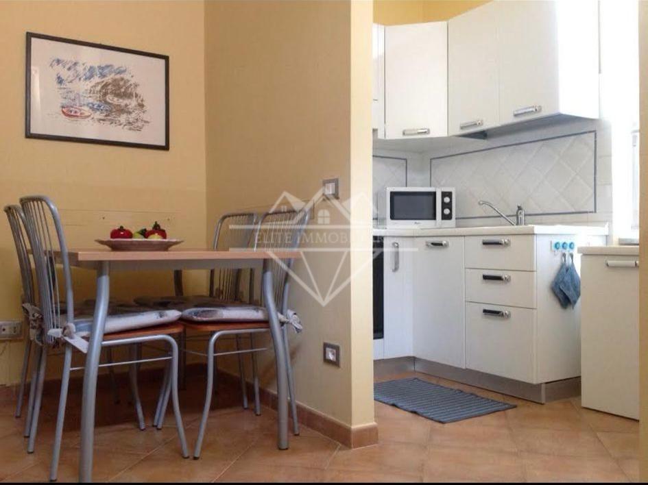 Casa indipendente arredata in affitto, Ameglia bocca di magra