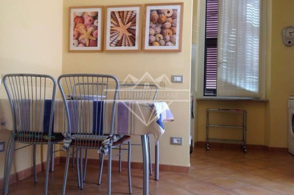 Casa indipendente arredata in affitto, Ameglia bocca di magra