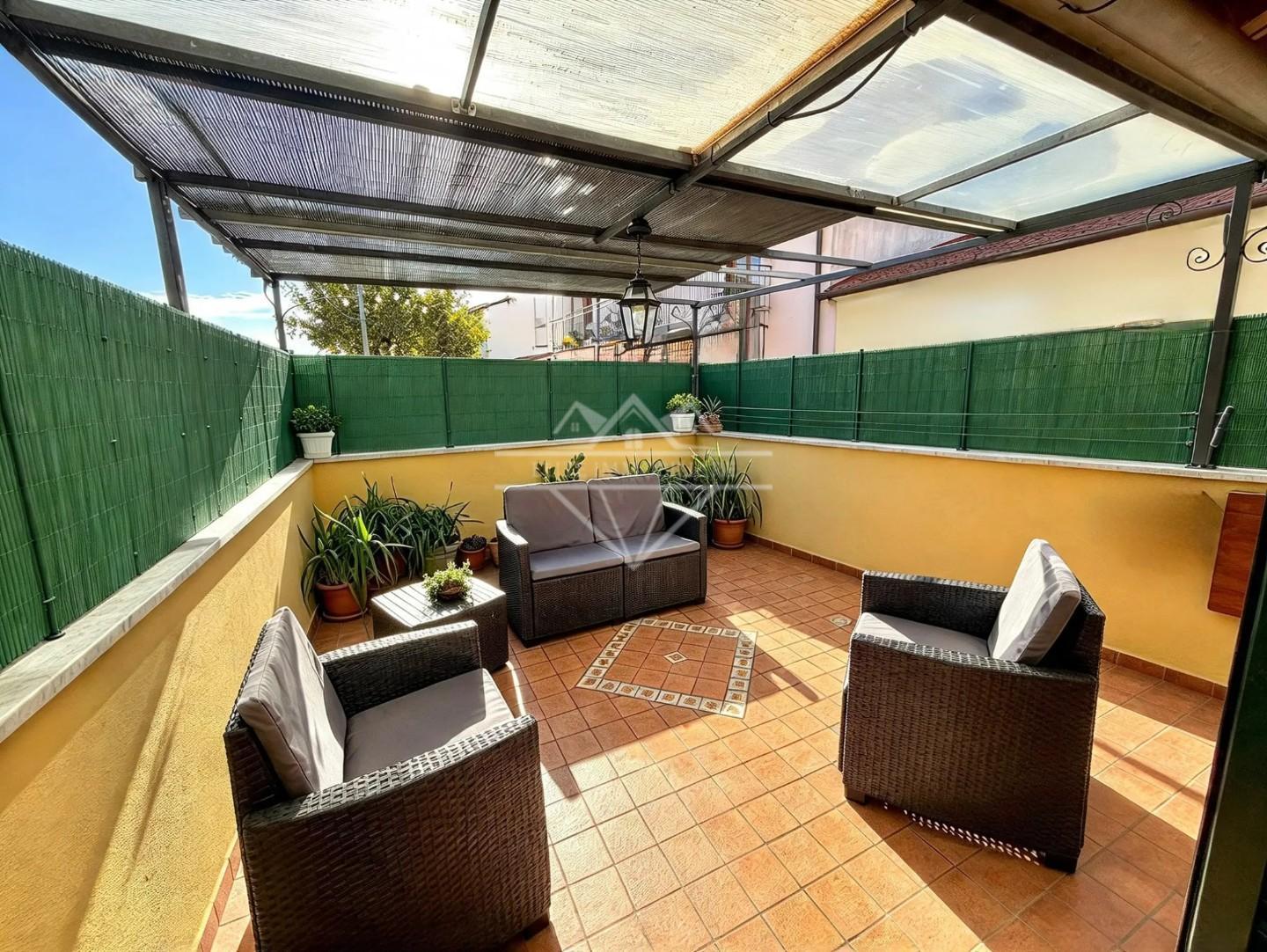 Quadrilocale con terrazzo, Carrara avenza
