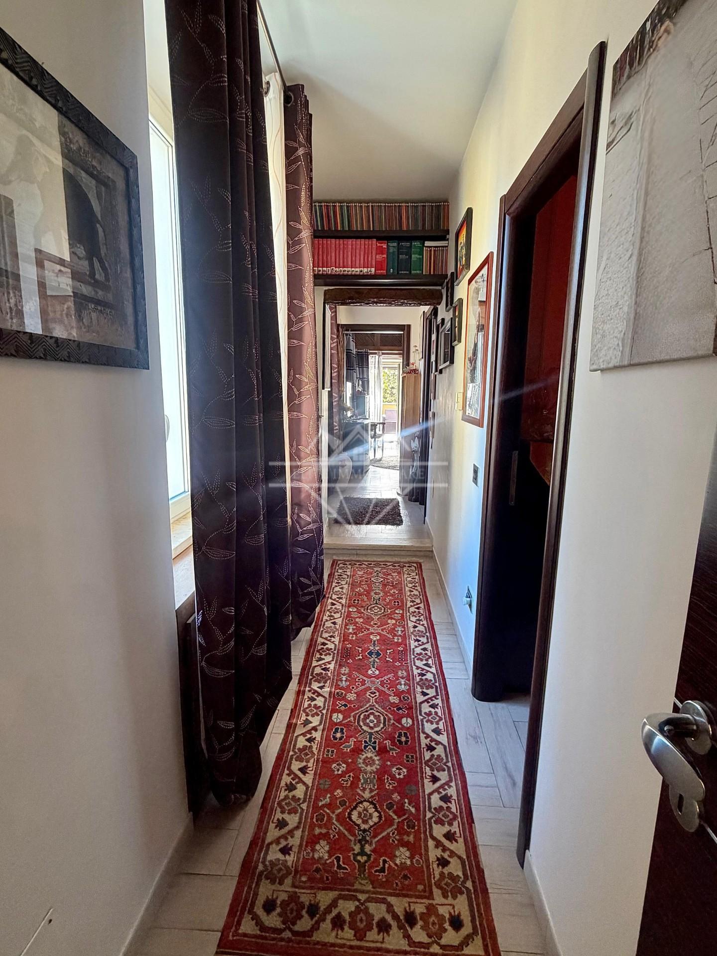 Quadrilocale con terrazzo, Carrara avenza