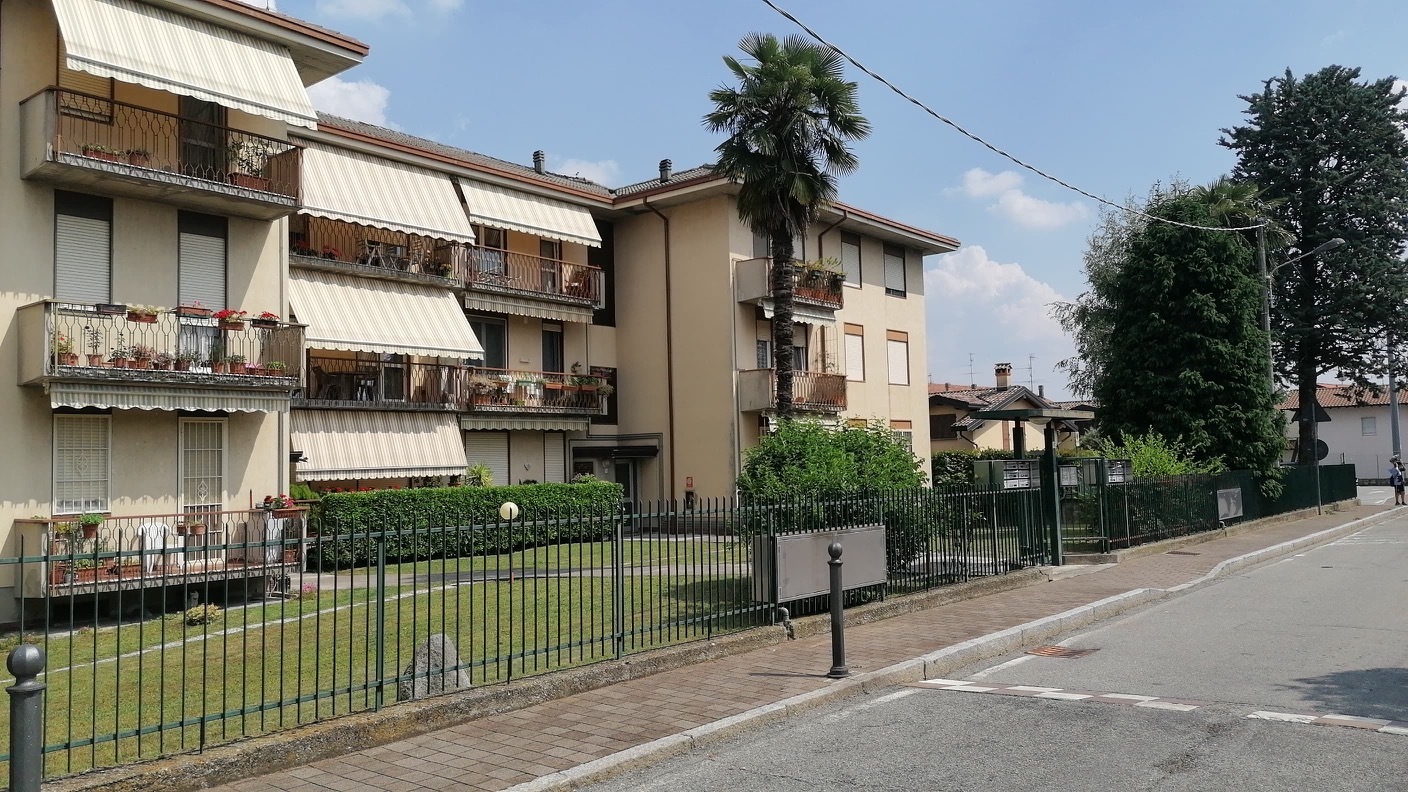 Bilocale con giardino in via p 43, Villa Guardia