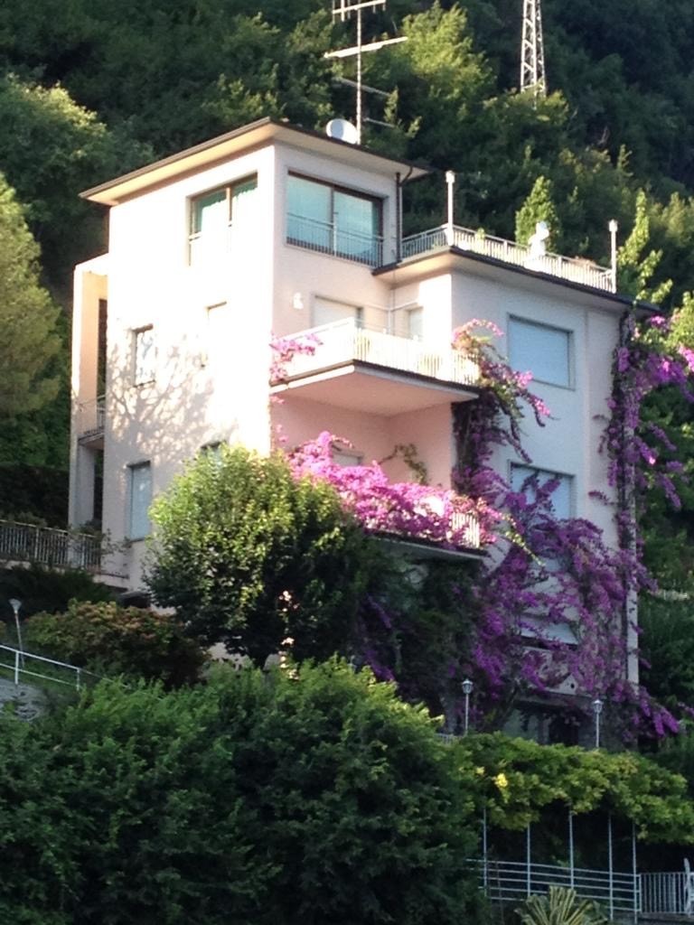 Villa con giardino in via spluga 54, Argegno