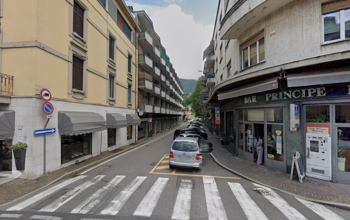 Locale commerciale in vendita in via bellinzona, Como