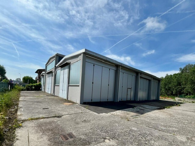 Capannone ristrutturata a Erba