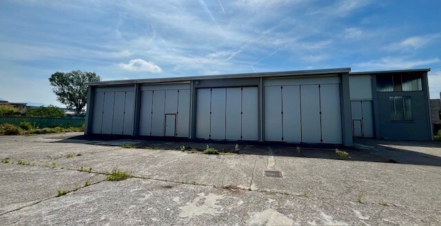 Capannone ristrutturata a Erba