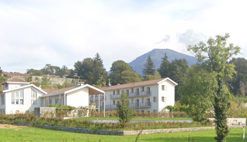 Bilocale con box in via leonardo da vinci, Erba