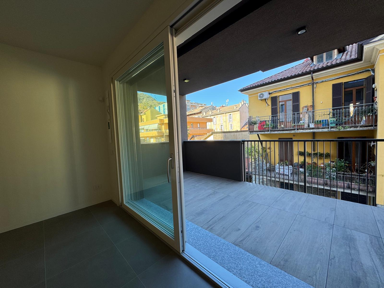 Bilocale nuovo in via napo torriani 41, Como