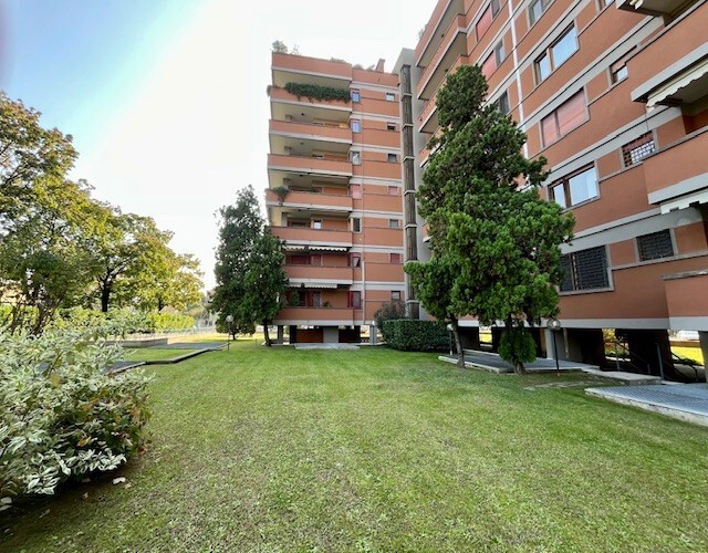 Attico in vendita in via carnia 20, Milano